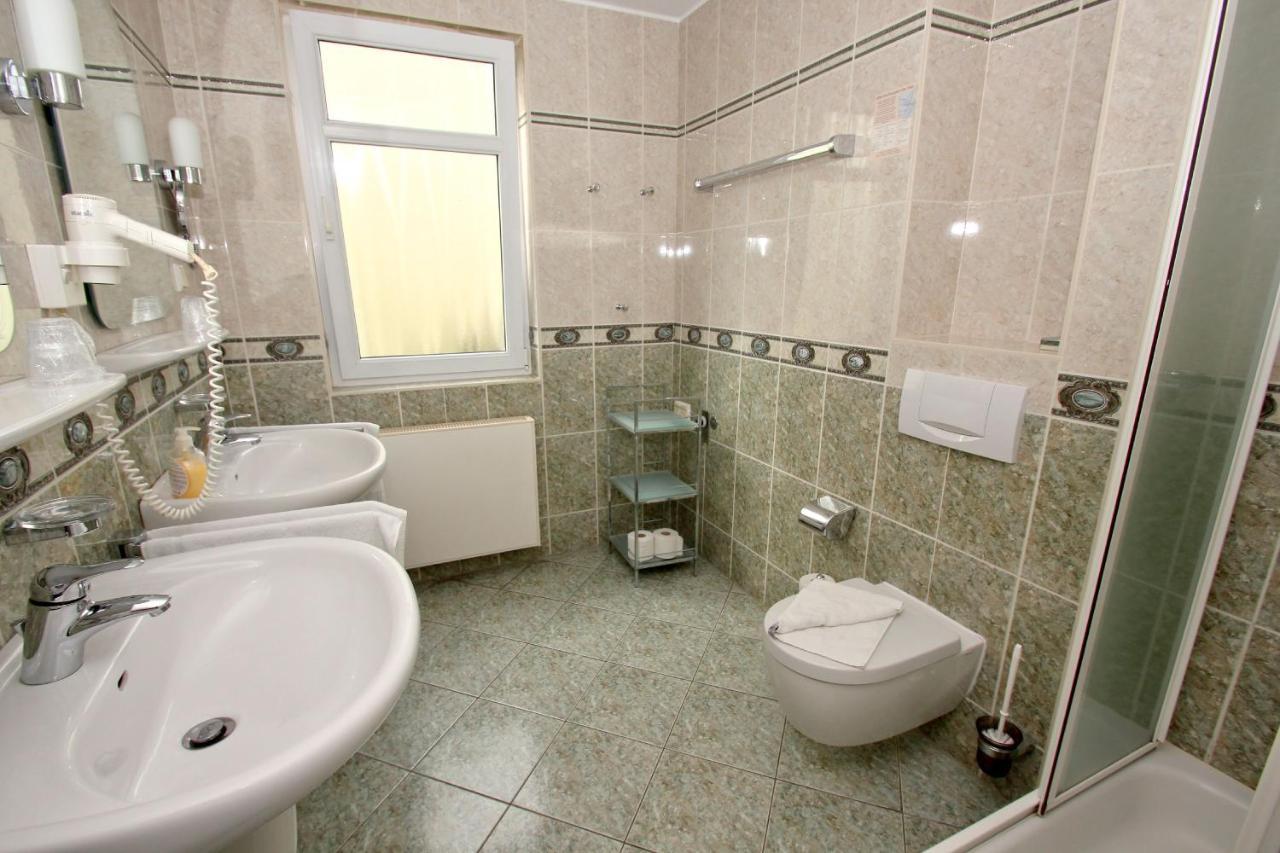 Mit Meerblick Und Balkon, Gratis Nutzung Vom Ahoi Erlebnisbad Und Sauna In Sellin - Meeresblick Fewo 35 Goehren  Esterno foto