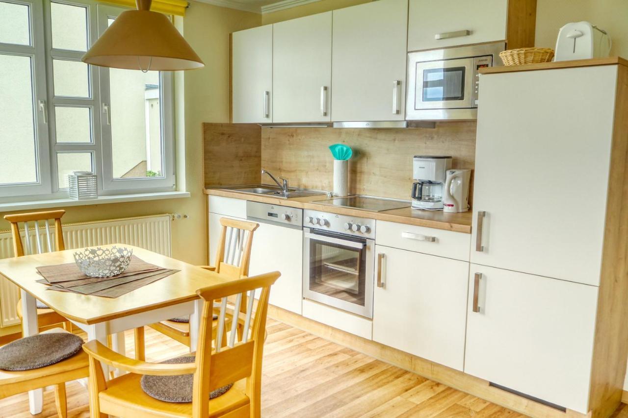Mit Meerblick Und Balkon, Gratis Nutzung Vom Ahoi Erlebnisbad Und Sauna In Sellin - Meeresblick Fewo 35 Goehren  Esterno foto